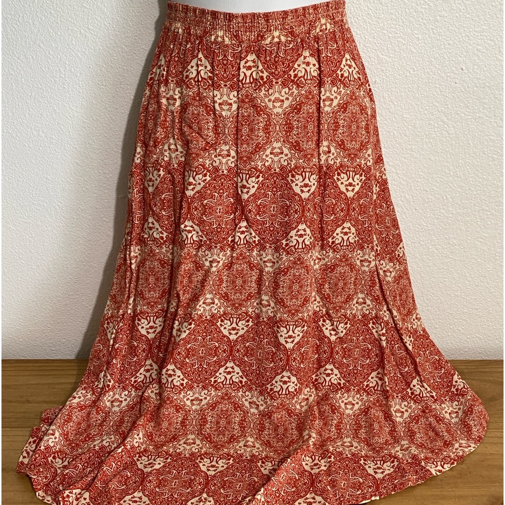 Style Me elastic waist rounded hem mixed print burnt orange and cream skirt